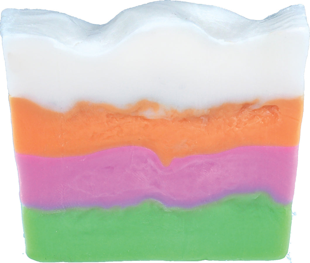 Bomb Cosmetics - Peach & Golden Raspberry Martini - Seifenstück